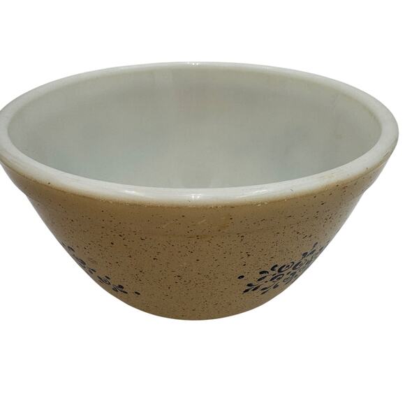 Vintage Pyrex Mixing Bowl 1.5 pt Homestead 401, 5 3/4" - Picture 4 of 10